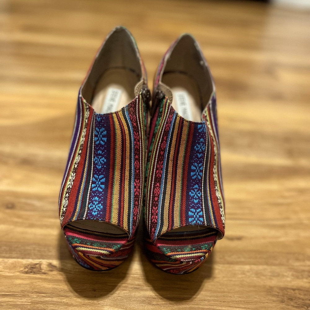 Aztec Patterned Wedge Heels